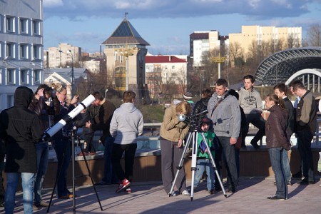 У Віцебску адзначылі Міжнародны дзень астраноміі. Фота Сержука Серабро