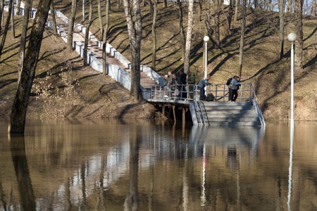 Паводок в Витебске набирает силу. Фото Сергея Серебро