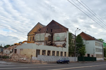 У Віцебску зносяць чарговы даваенны будынак. Фото Сержука Серабро