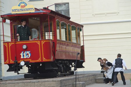 Под звуки «Трамвай-марша» в Витебске презентовали копию первого городского трамвая. Фото Сергея Серебро