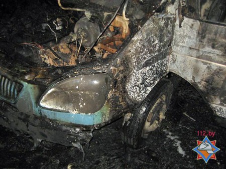 В Витебске сгорела «Газель» «Белпочты», обгорел водитель. Фото МЧС