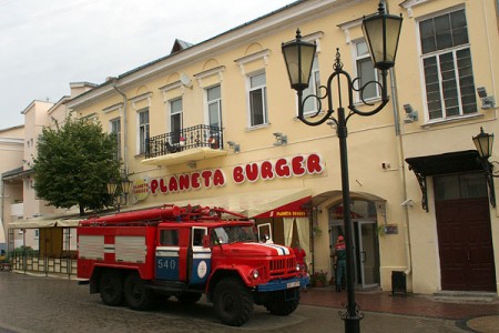 Пожар в кафе «Planeta burger» в Витебске. Фото Сергея Серебро