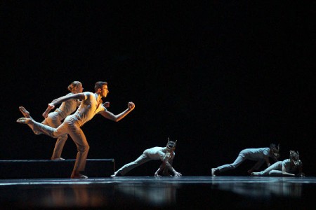 IFMC в Витебске начался с «Цербера» «Fresco Dance Company». Фото Сергея Серебро