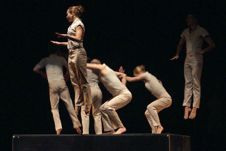 IFMC в Витебске начался с «Цербера» «Fresco Dance Company». Фото Сергея Серебро