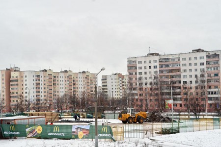 В Витебске началось строительство ресторана McDonalds. Фото Сергея Серебро