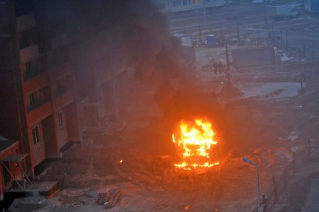 На стройке в Витебске сгорел самосвал. Фото Евгения Гвоздова