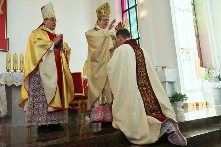 У Віцебску адбылося біскупскае пасвячэнне ардынарыя Віцебскай дыяцэзіі Алега Буткевіча. Фота Сержука Серабро