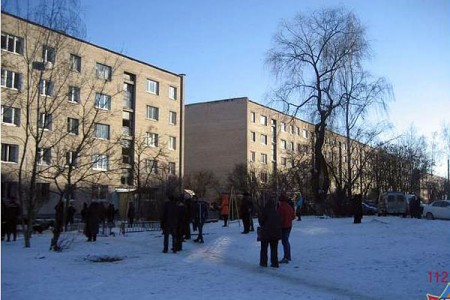 В Витебске в многоквартирном доме произошел взрыв газового баллона. Фото МЧС