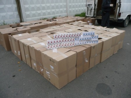 Витебские таможенники изъяли у латвийского перевозчика сигареты почти на три миллиарды рублей. Фото gpk.gov.by