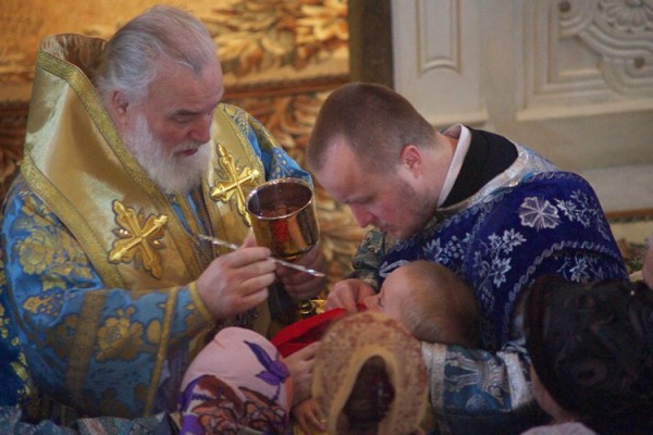 Митрополит Павел провел праздничное богослужение в Благовещенской церкви Витебска. Фото Сергея Серебро