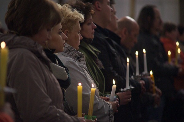 Фотарэпартаж з велікоднага богаслужэння ў катэдральным касцёле Езуса Міласэрднага ў Віцебску. Фота Сержука Серабро