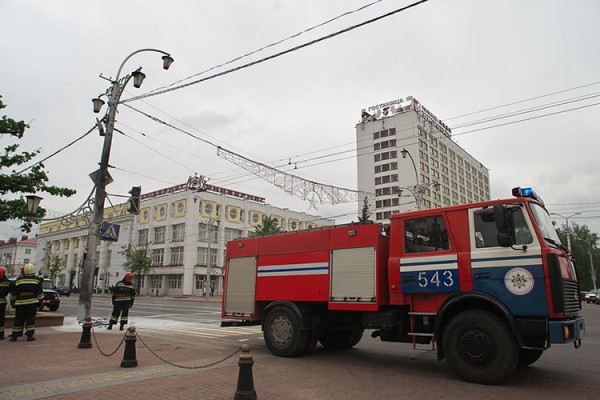 В центре Витебска сгорел светофор. Фото Сергея Серебро