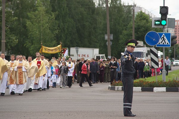 Па Віцебску прайшла працэсія Божага Цела. Фота Сержука Серабро