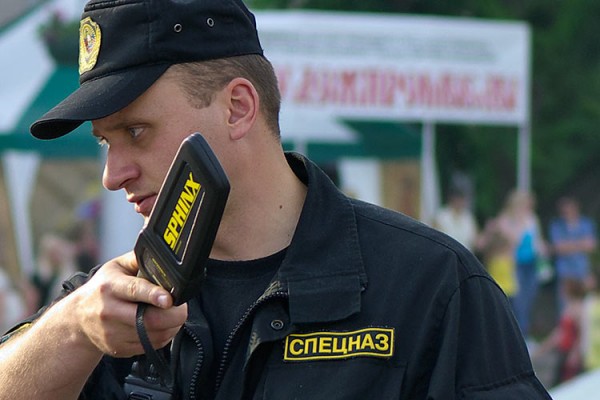 Витебская милиция закупает 100 ручных металлодетекторов. Фото Сергея Серебро