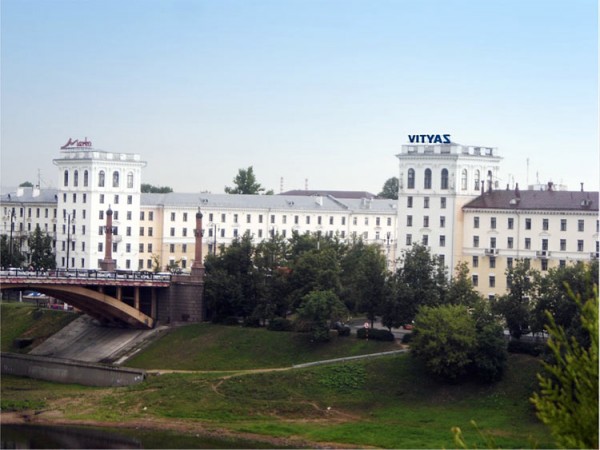 «Витязь» разместит свой логотип на одной из «сталинок» у Кировского моста
