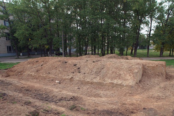 В Витебске раскопали старый бункер на проспекте Фрунзе. Фото Сергея Серебро
