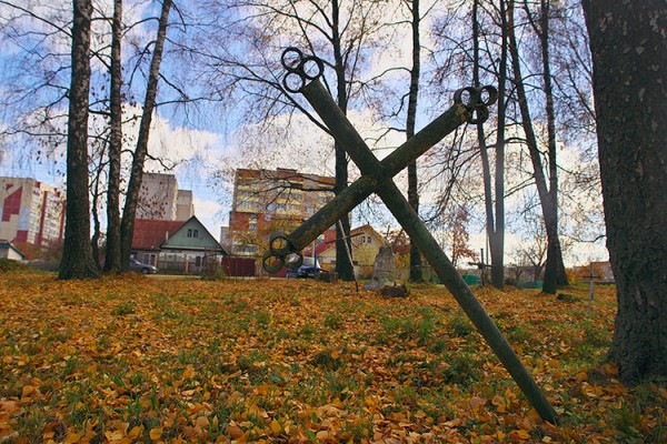 У Віцебску прыбіралі закінутыя могілкі. Фота Сержука Серабро