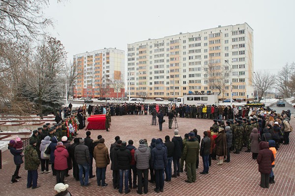 В Витебске торжественно перезахоронили 23 неизвестных солдат Второй мировой войны. Фото Сергея Серебро