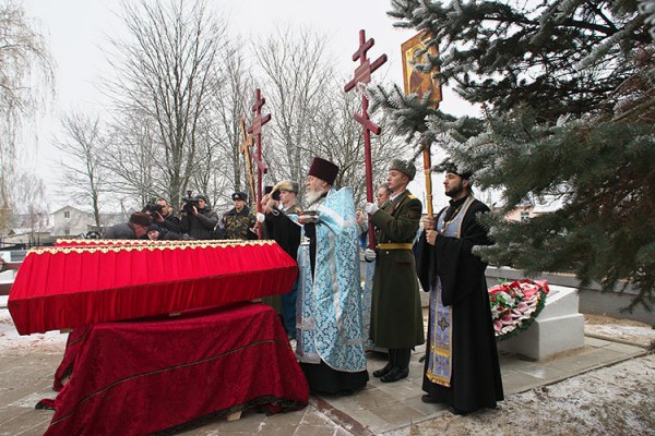 В Витебске торжественно перезахоронили 23 неизвестных солдат Второй мировой войны. Фото Сергея Серебро