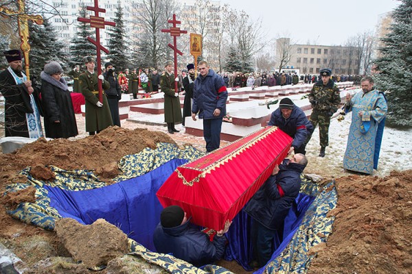В Витебске торжественно перезахоронили 23 неизвестных солдат Второй мировой войны. Фото Сергея Серебро