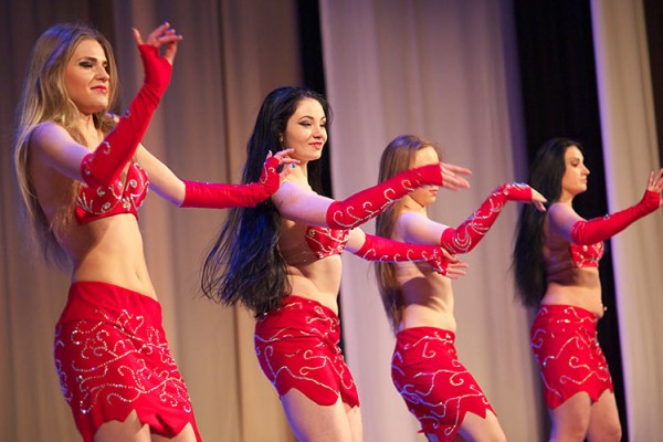 Школа восточных танцев «Азалаис» провела в Витебске гала-концерт. Фото Сергея Серебро