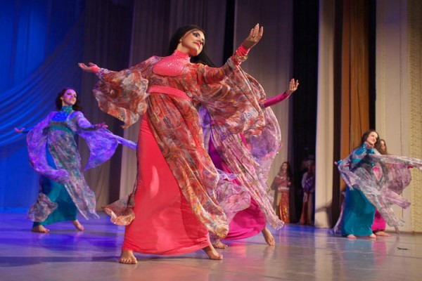 Школа восточных танцев «Азалаис» провела в Витебске гала-концерт. Фото Сергея Серебро