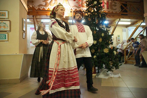 Моладзь зноў жаніла Цярэшку ў Віцебску. Фота Сержука Серабро