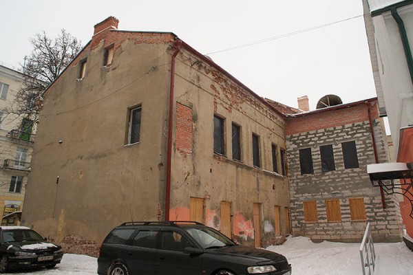 Сучасны выгляд будынкаў №10 і №12 па вуліцы Дзімітрава. Фота Сержука Серабро
