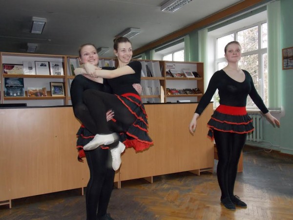 В Витебске провели мастер-класс, посвященный дню театра. Фото Георгия Корженевского