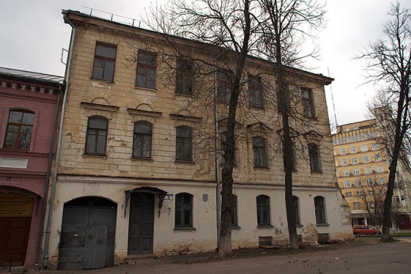 У Віцебску з аўкцыёна прададуць размешчаны па правулку Гогаля, 3 будынак былой СШ №4. Фота Сержука Серабро