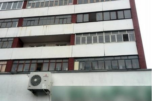 В Новополоцке мужчин упал с четвертого этажа и остался жив. Фото МЧС