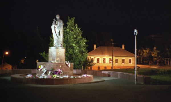 Памятник Евфросинии Полоцкой. Фото Сергея Самусенко / panoramio.com