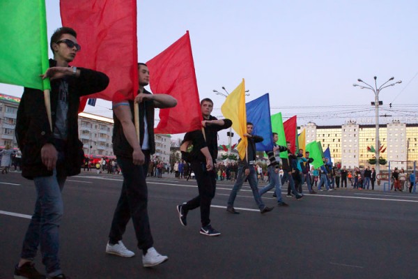 Репетиция праздничного шествия в Витебске ко Дню Победы. Фото Сергея Серебро