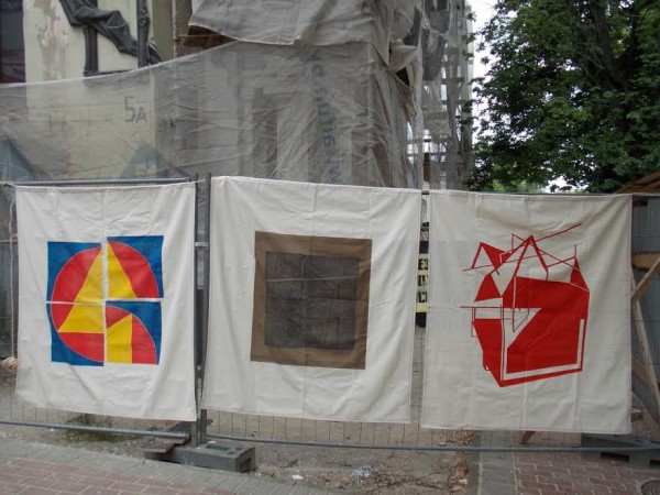 Флаги на Правды, 5а. Фото Георгия Корженевского