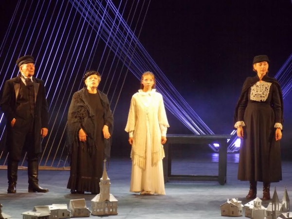 Спектакль коласовского театра «Шагал… Шагал…» вновь показали в Витебске. Фото Георгия Корженевского