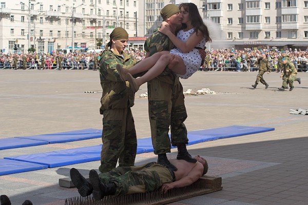 Празднование Дня десантника в Витебске. Фото Сергея Серебро