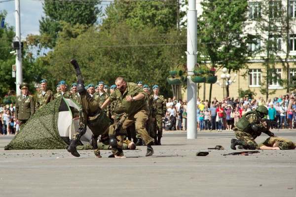 Празднование Дня десантника в Витебске. Фото Сергея Серебро