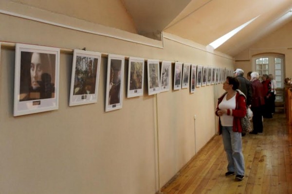 В Витебске открылась фотовыставка «Мир глазами женщин». Фото Юрия Шепелева