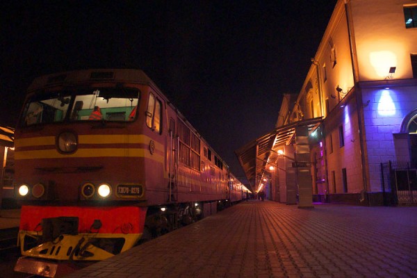 Поезд на витебском вокзале. Фото Сергея Серебро
