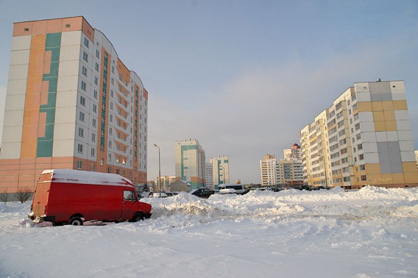 Снежные заносы в Билево. Фото Сергея Серебро