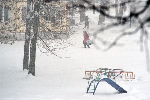 «Эмма» уже в Витебске, циклон принес в город сильный снегопад. Фото Сергея Серебро