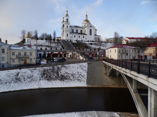 В Витебске началась подготовка к ремонту лестницы на Успенскую горку. Фото Юрия Шепелева