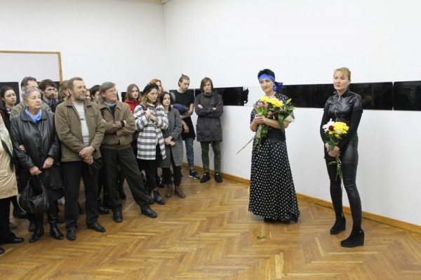 В Витебске открылась выставка концептуального искусства «NEFT_Ь». Фото Юрия Шепелева