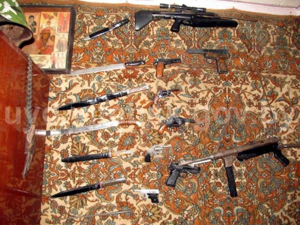У жителя Витебска изъяли коллекцию оружия. Фото УВД Витебского облисполкома