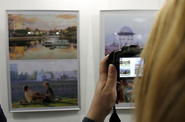 В городской ратуше Витебска открылась фотовыставка Дмитрия Осипова. Фото Юрия Шепелева