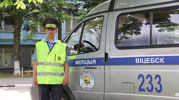 Инспектор ДПС в Витебске спас женщину при попытке суицида. Фото БелТА