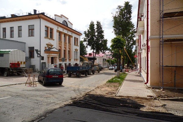 Вслед за названием улица Марка Шагала в Витебске меняет свой облик. Фото Юрия Шепелева