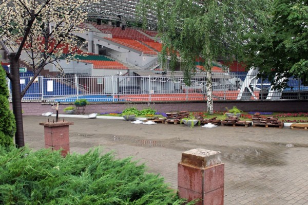 В Витебске началась реконструкция Площади звезд у Летнего амфитеатра. Фото Юрия Шепелева