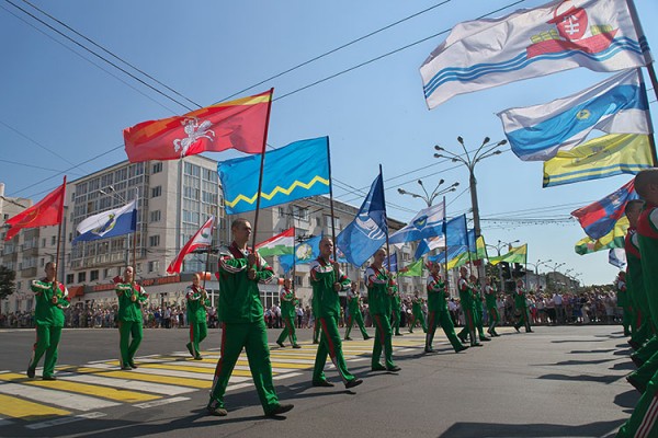 Урачыстасці з нагоды Дня незалежнасці ў Віцебску прайшлі пад знакам Пагоні. Фота Сержука Серабро