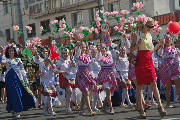 Урачыстасці з нагоды Дня незалежнасці ў Віцебску прайшлі пад знакам Пагоні. Фота Сержука Серабро